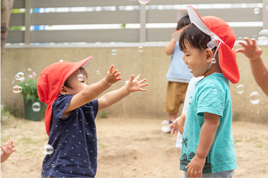 柳川幼稚園のこども達